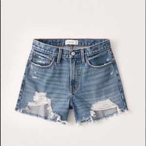 NWT A&F Mid rise Boyfriend Short, Jean, shredded